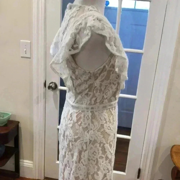 Lulu’s ‘This Moment in Time’ white lace ruffled maxi dress with slit.  Size S. - Picture 10 of 13